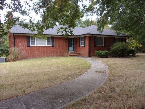 2820 Old Greensboro Rd, Thomasville, NC, 27360-8132 | Card Image