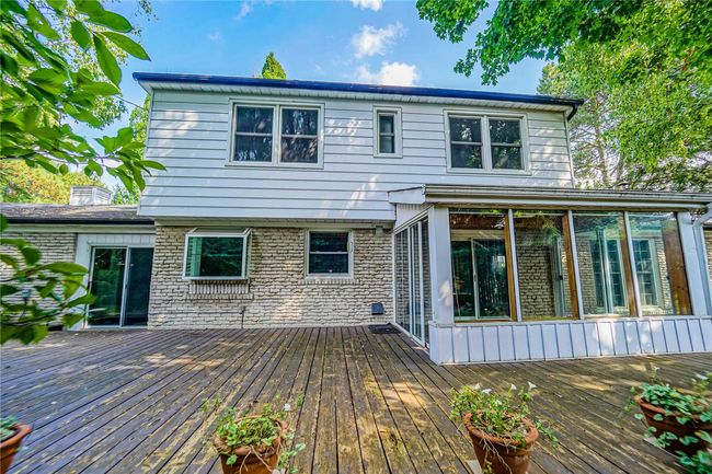 16 Laureleaf Rd, House other with 4 bedrooms, 3 bathrooms and 6 parking in Thornhill ON | Image 5