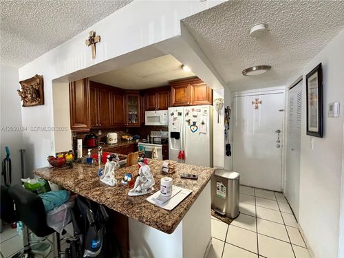104-5201 Nw 7th St, Miami, FL, 33126-3310 | Card Image