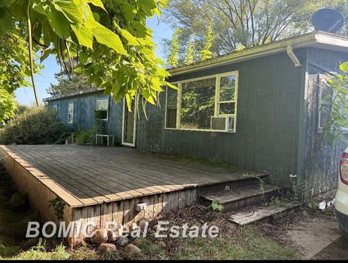2555 S Murray Road, Wells Township, MI, 48723 | Card Image