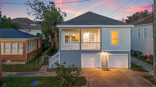 1812 27th St, Galveston, TX, 77550-7817 | Card Image