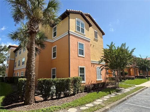 207-5451 Vineland Rd, ORLANDO, FL, 32811-7628 | Card Image