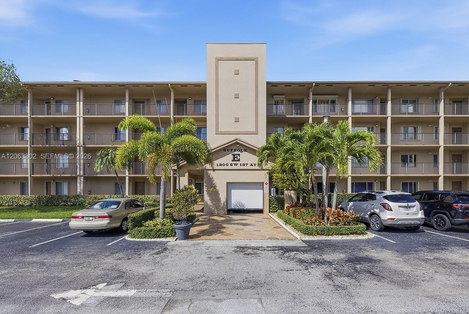 Residential in Pembroke Pines 3