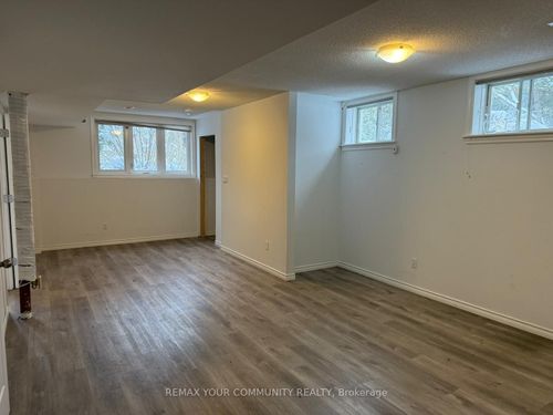 lower-2-4800 Herald Rd, Mount Albert, ON, L0G1M0 | Card Image