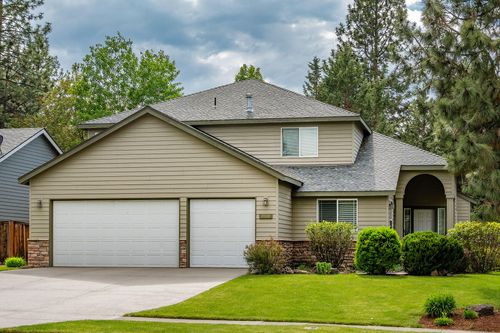 19870 Powers Rd, Bend, OR, 97702-2069 | Card Image
