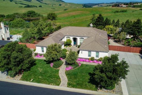 334 Paseo Gularte, San Juan Bautista, CA, 95045-9318 | Card Image
