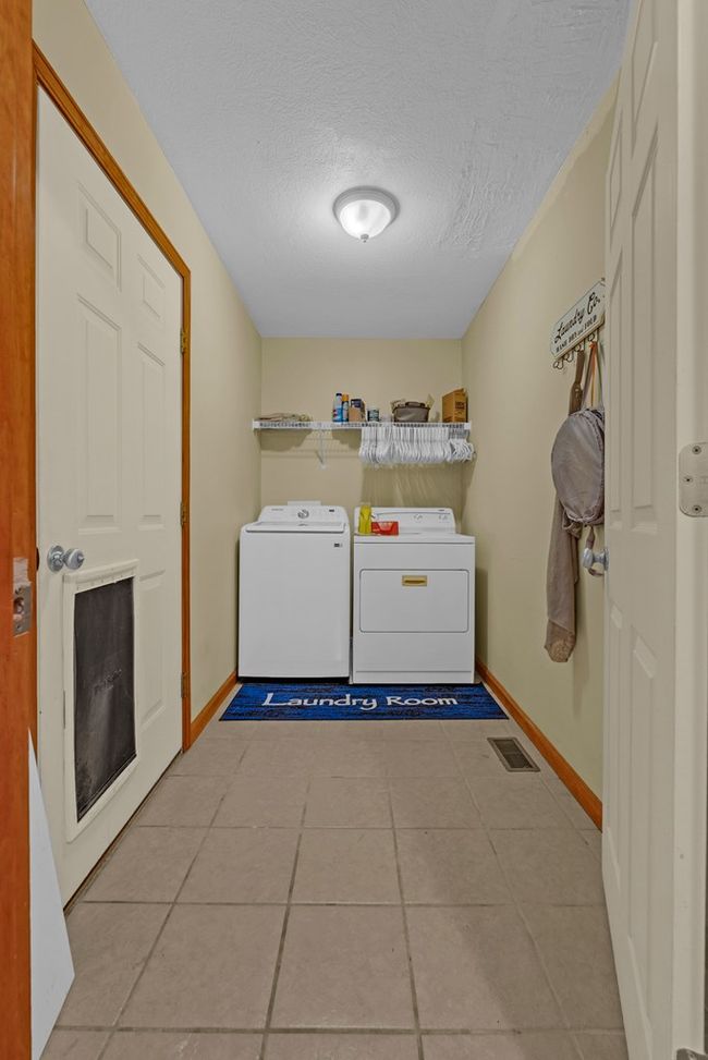 108 W Bobcat Ln, House other with 3 bedrooms, 2 bathrooms and 2 parking in Wilder TN | Image 25