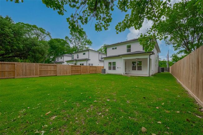 2532 Wall St, House other with 3 bedrooms, 3 bathrooms and 2 parking in Houston TX | Image 48