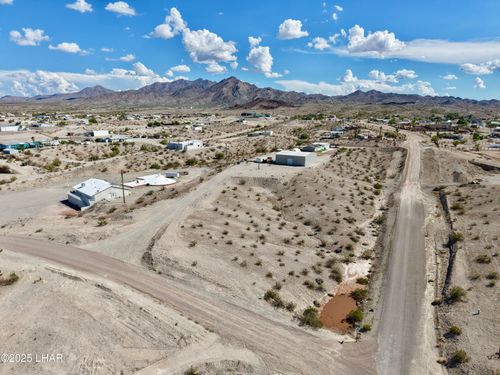 7720 N Wagon Wheel Dr, Lake Havasu City, AZ, 86404-2090 | Card Image