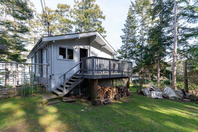 579&amp;581 Bayview Drive, House other with 2 bedrooms, 2 bathrooms and null parking in Mayne Island BC | Image 26