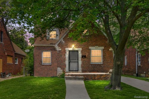 11262 Courville St, Detroit, MI, 48224-2464 | Card Image