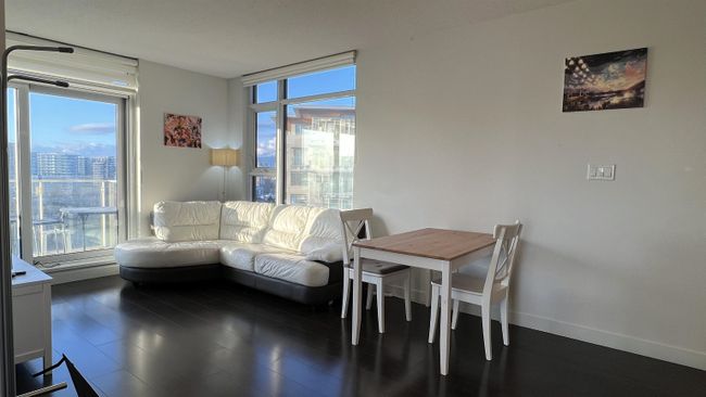 1507 - 8333 Anderson Road, Condo with 2 bedrooms, 2 bathrooms and 1 parking in Richmond BC | Image 3