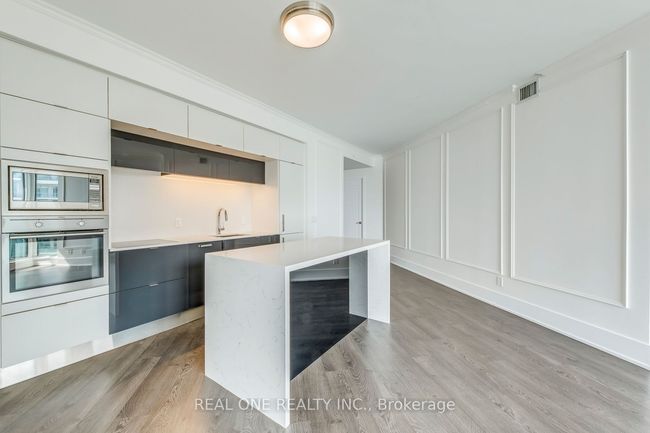 818 - 1 Edgewater Dr, Condo with 2 bedrooms, 3 bathrooms and null parking in Toronto ON | Image 12
