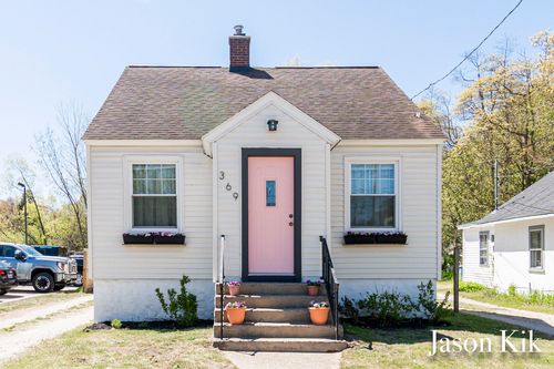 369 N 3rd Ave, Fruitport, MI, 49415-9701 | Card Image