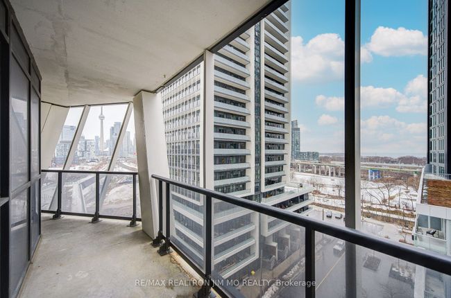 811 - 50 Ordnance St, Condo with 3 bedrooms, 2 bathrooms and 1 parking in Toronto ON | Image 37