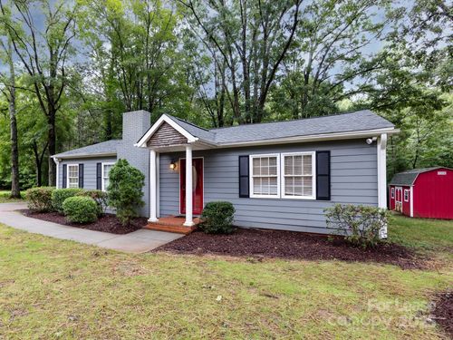 3109 Forest Lawn Dr, Matthews, NC, 28104-7362 | Card Image