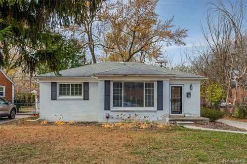 3221 Shenandoah Dr, Royal Oak, MI, 48073-3000 | Card Image