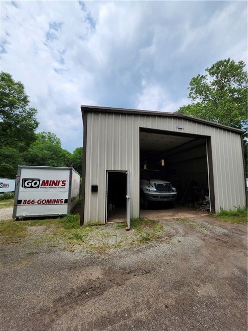 900 Glenn Ave, Mckeesport, PA, 15133-3105 | Card Image