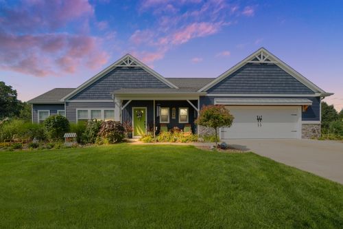 21889 Hilltop Cir, Stanwood, MI, 49346-8503 | Card Image