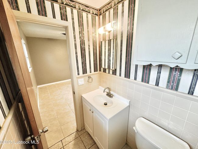 2606 W 19 Th St, House other with 4 bedrooms, 2 bathrooms and null parking in Plainview TX | Image 47