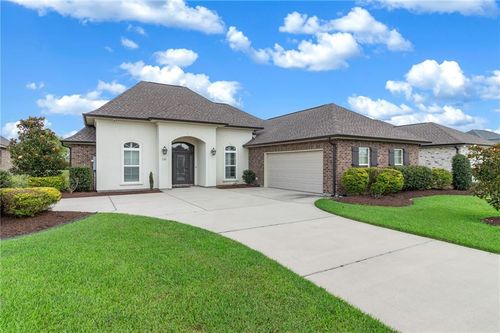 132 Moonlight Cove Ln, Luling, LA, 70070-4200 | Card Image