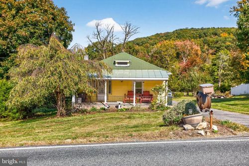 1415 Mount Laurel Rd, TEMPLE, PA, 19560-1312 | Card Image