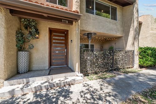 9778 Via Roma, Burbank, CA, 91504 | Card Image