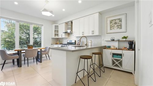 35-1355 Rathburn Rd E, Mississauga, ON, L4W5R5 | Card Image