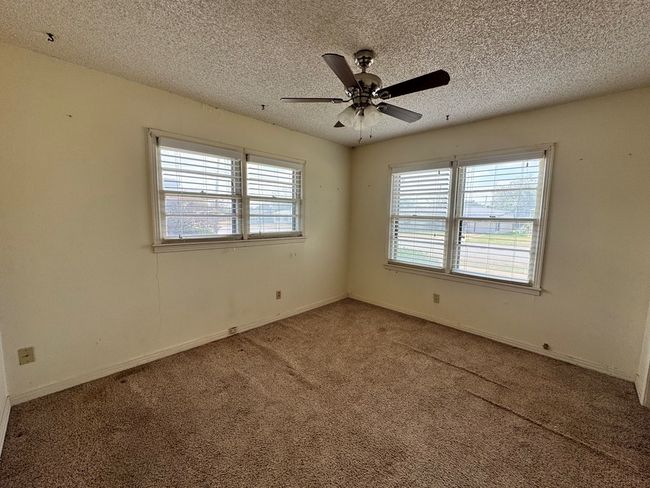 2203 40 Th St, House other with 3 bedrooms, 1 bathrooms and 2 parking in Snyder TX | Image 10