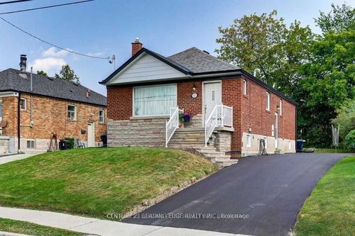 main-27 Ionview Rd, Scarborough, ON, M1K2Z3 | Card Image