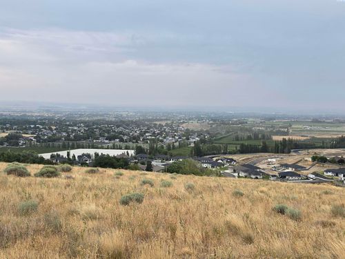 NKA S Olympia Pl, Kennewick, WA, 99337 | Card Image