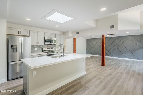 6826 E Monterey Way, Scottsdale, AZ, 85251-6834 | Card Image