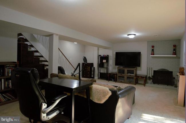 6403 Limerick Ct, House other with 4 bedrooms, 3 bathrooms and null parking in SPRINGFIELD VA | Image 34