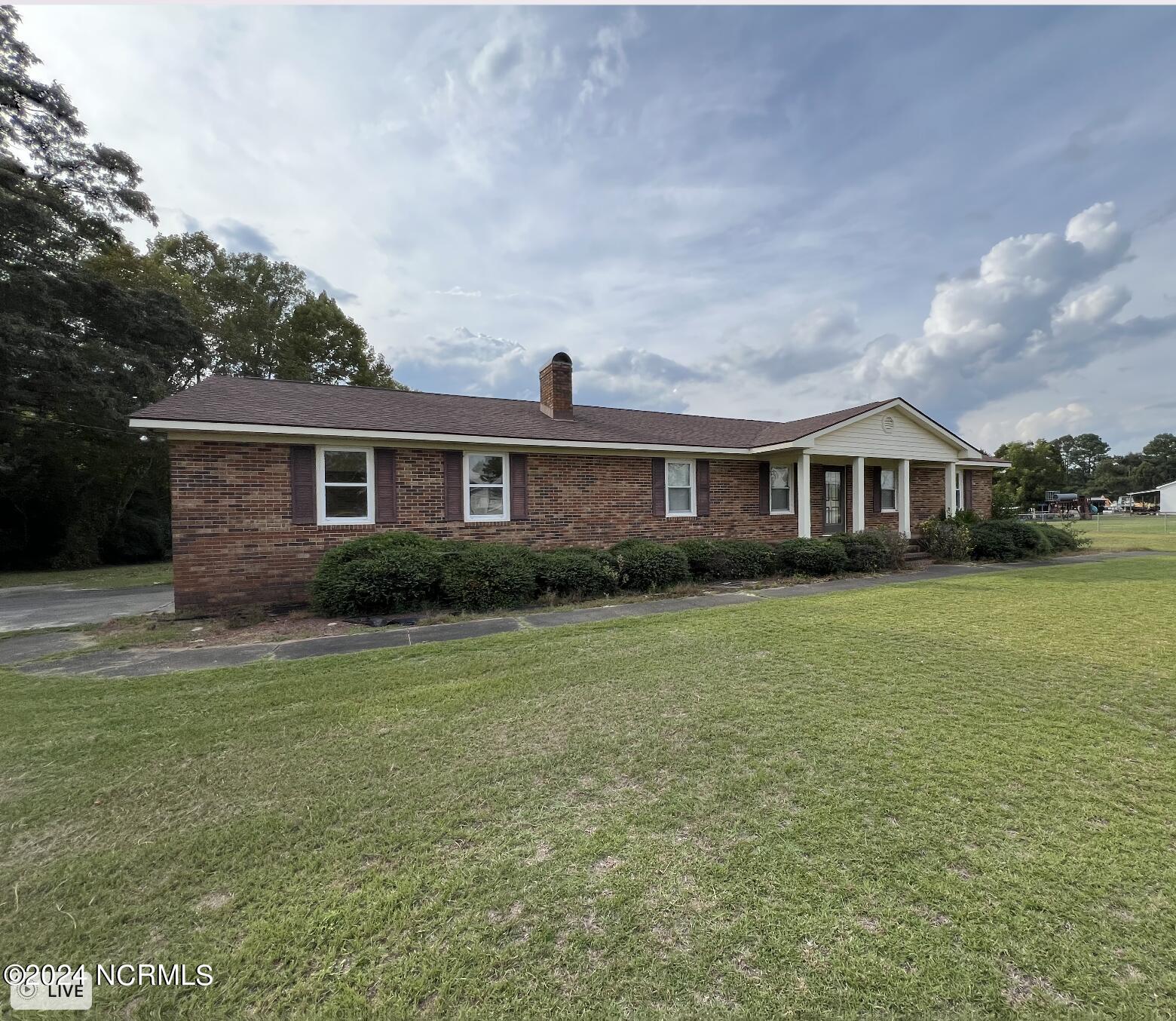 Ezzell Rd, Clinton, NC 28328