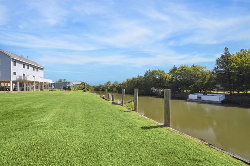 216 Rue Orleans St, Baytown, TX, 77520-1516 | Card Image