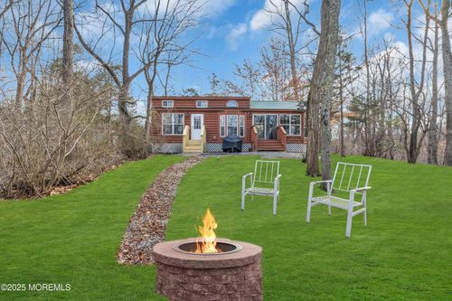 37-724 Monmouth Rd, Cream Ridge, NJ, 08514-1912 | Card Image