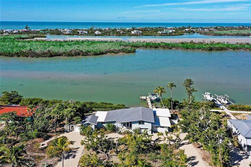 2667 Coconut Dr, SANIBEL, FL, 33957-2005 | Card Image