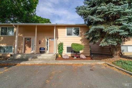 a-3129 8th Street C, Lewiston, ID, 83501-4805 | Card Image