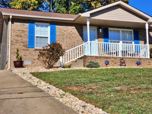 345 Donna Dr, Clarksville, TN, 37042-3891 | Card Image