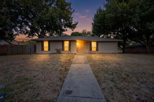 723 Terrace Dr, Desoto, TX, 75115-6235 | Card Image