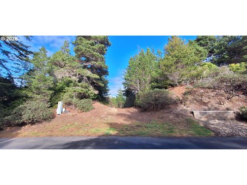 87977 Kelsie Way, Florence, OR, 97439-9182 | Card Image