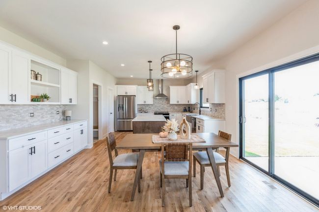 11_13452LakesideAve_369002_DiningRoom_MR | Image 11