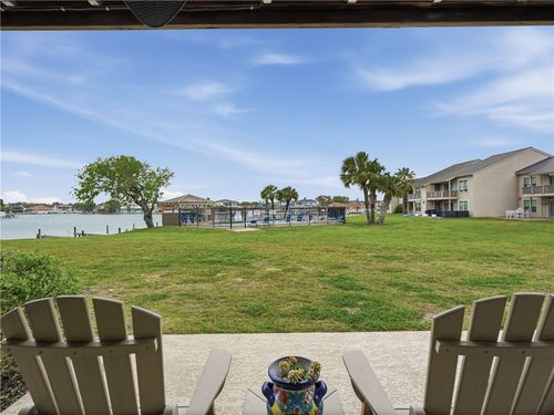 2404 Bayhouse Dr, Rockport, TX, 78382-3547 | Card Image