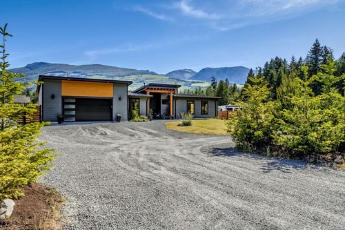 3770 Tralee Rd, Qualicum Beach, BC, V9K1V6 | Card Image