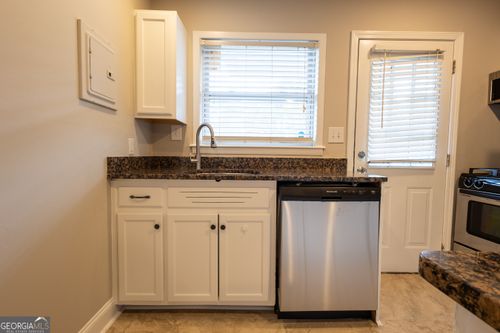 d2-4282 Roswell Rd Nw, Atlanta, GA, 30342 | Card Image