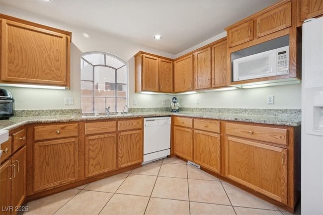 10948 Carberry Hill St, House other with 3 bedrooms, 4 bathrooms and null parking in Las Vegas NV | Image 28