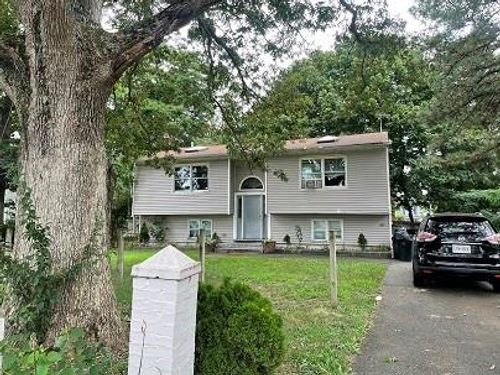 58 S 30th St, Wyandanch, NY, 11798-2709 | Card Image