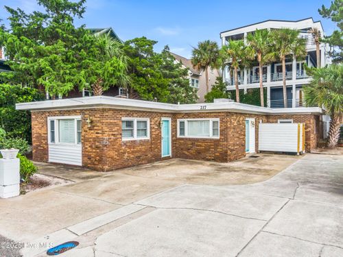 217 Water St, Wrightsville Beach, NC, 28480-3147 | Card Image
