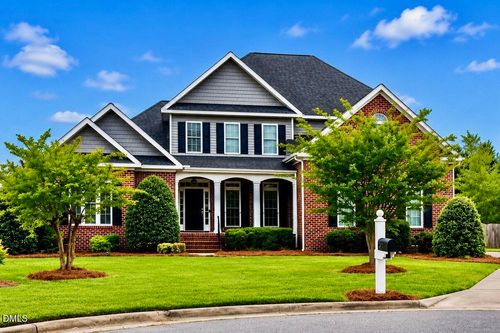 297 Foxcroft Ln, Winterville, NC, 28590-8666 | Card Image