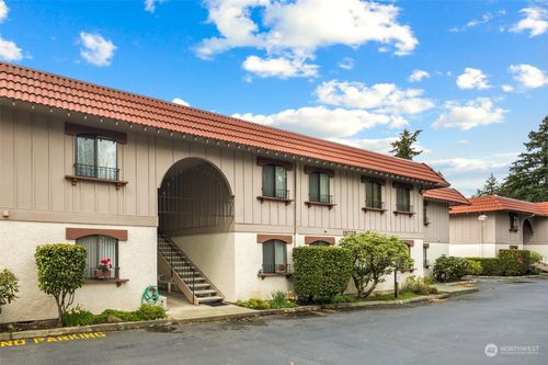 apt-8b-15749 Ne 18th St, Bellevue, WA, 98008-2732 | Card Image